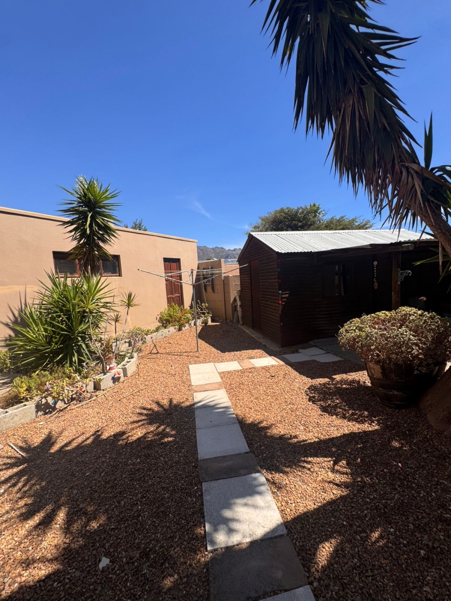 2 Bedroom Property for Sale in Pine Acres Western Cape